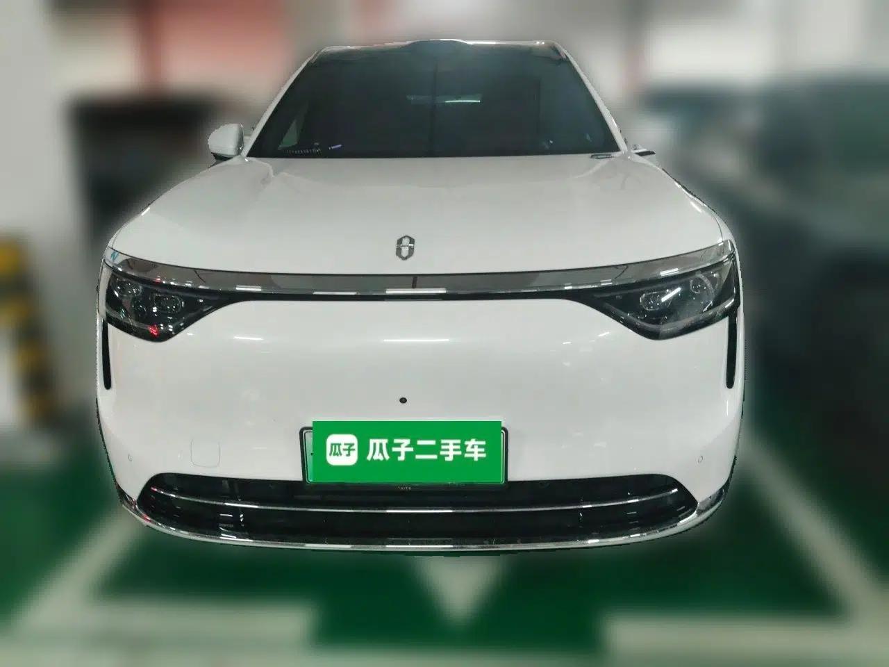 Hima AITO M8 2025 Extended-Range Max+ Version 53.4 kWh 6-Seater Edition — миниатюра 2