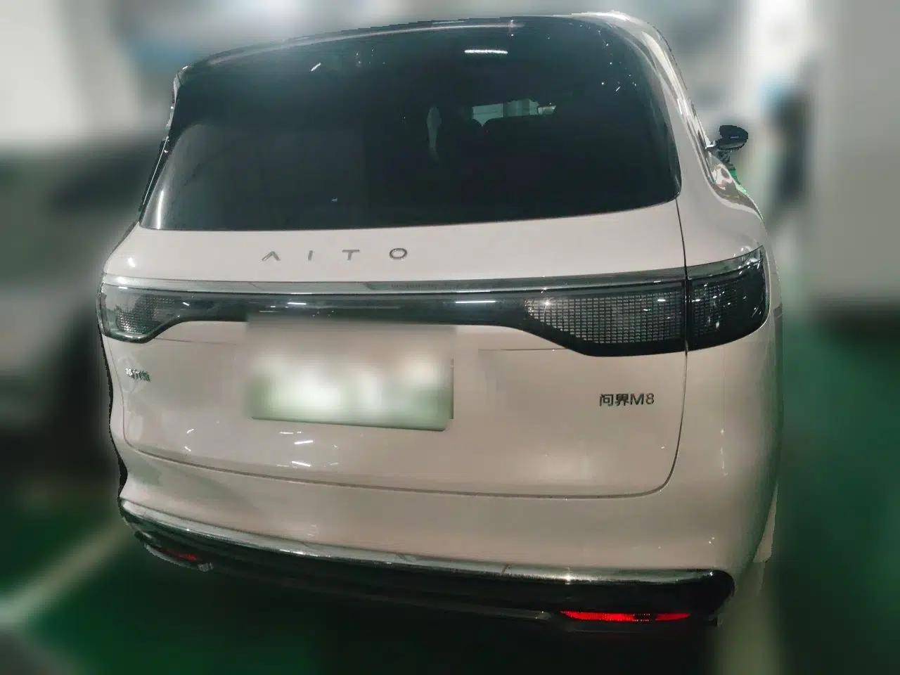 Hima AITO M8 2025 Extended-Range Max+ Version 53.4 kWh 6-Seater Edition — миниатюра 5