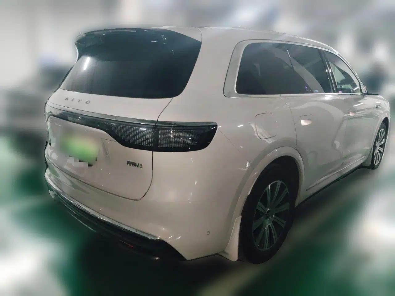 Hima AITO M8 2025 Extended-Range Max+ Version 53.4 kWh 6-Seater Edition — миниатюра 6