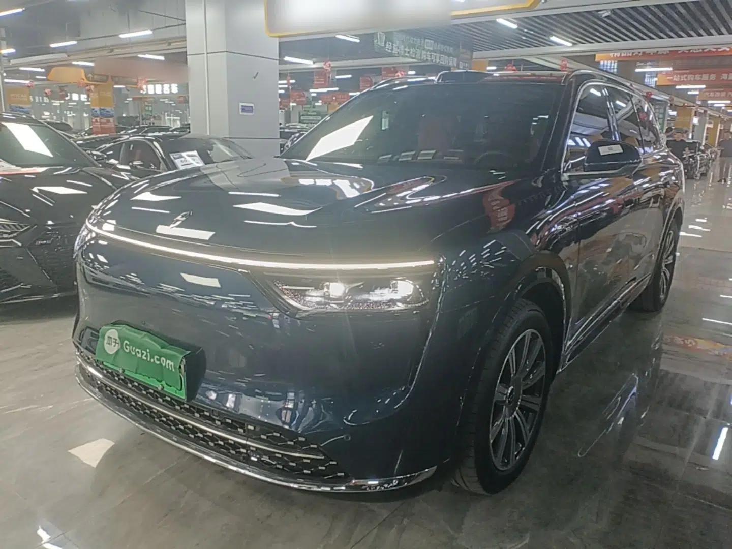 Hima AITO M8 2025 Extended-Range Max+ Version 53.4 kWh 5-Seater Edition — миниатюра 1