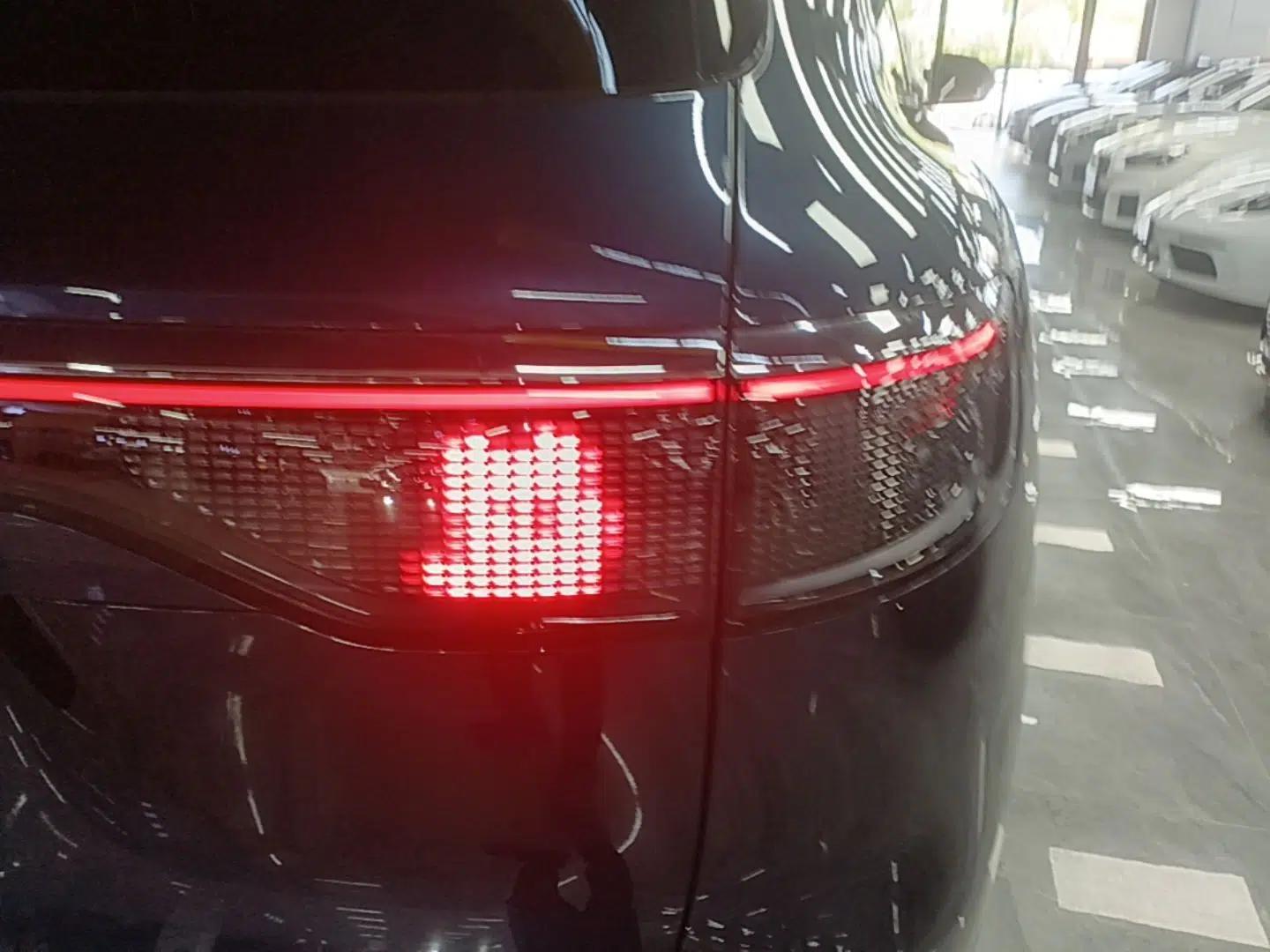 Hima AITO M8 2025 Extended-Range Max+ Version 53.4 kWh 5-Seater Edition — миниатюра 7