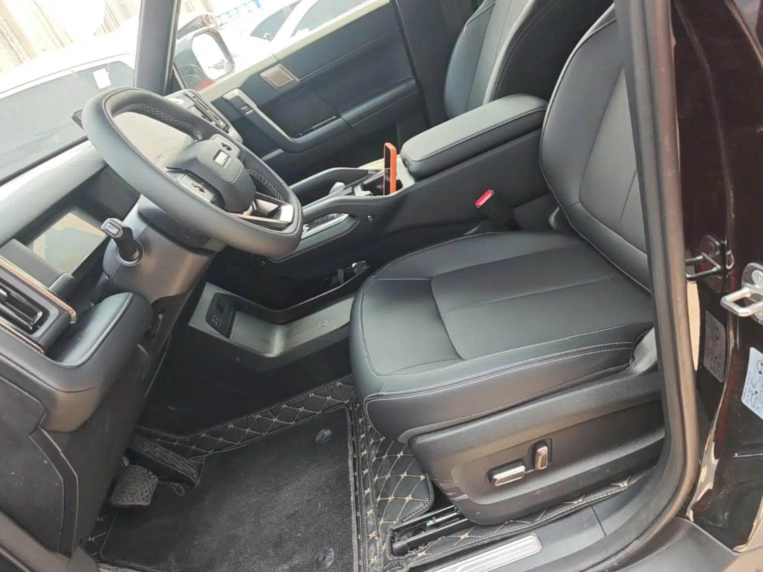 iCAR 03T 2024 501km Four-wheel Drive Long-Range Version — миниатюра 18