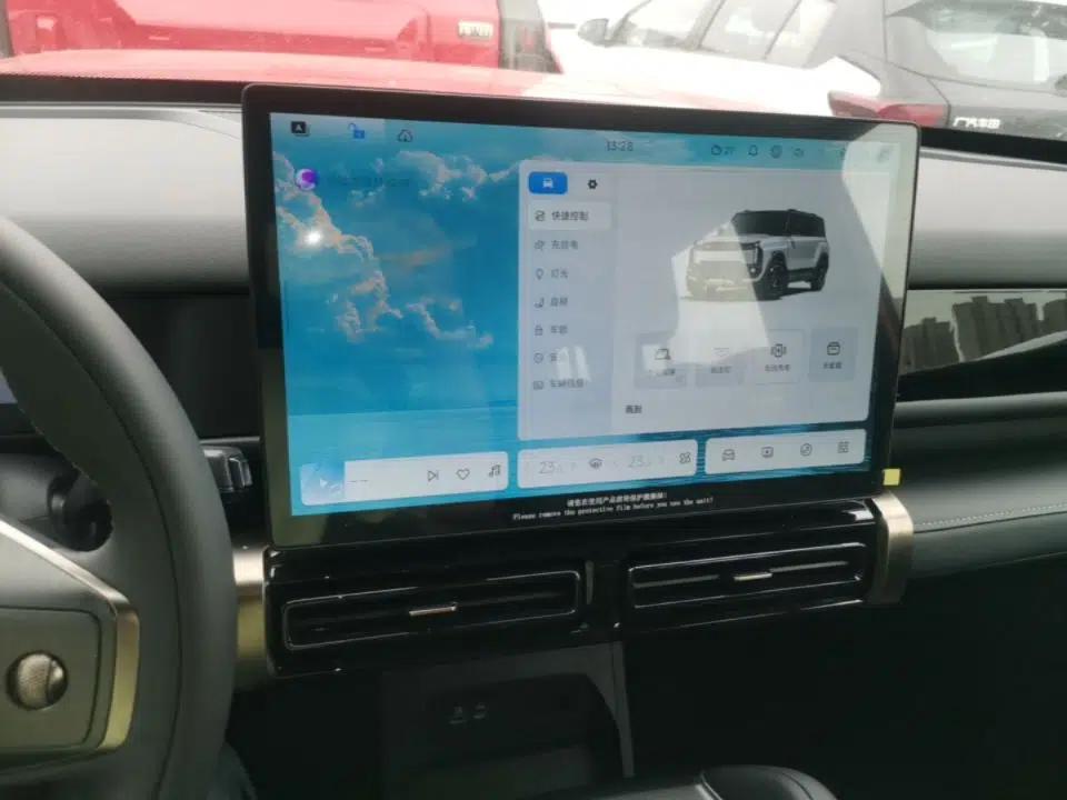 iCAR 03T 2024 501km Four-wheel Drive Long-Range Version — миниатюра 16