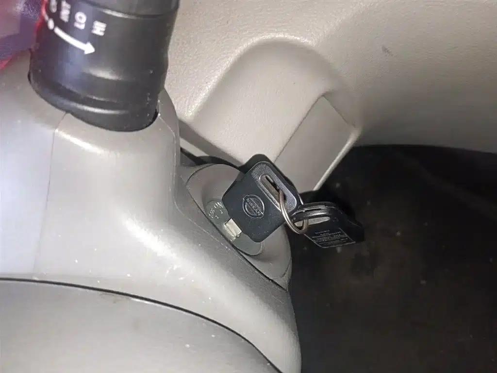 Nissan NV200 2018 1.6L CVT Luxury — миниатюра 12