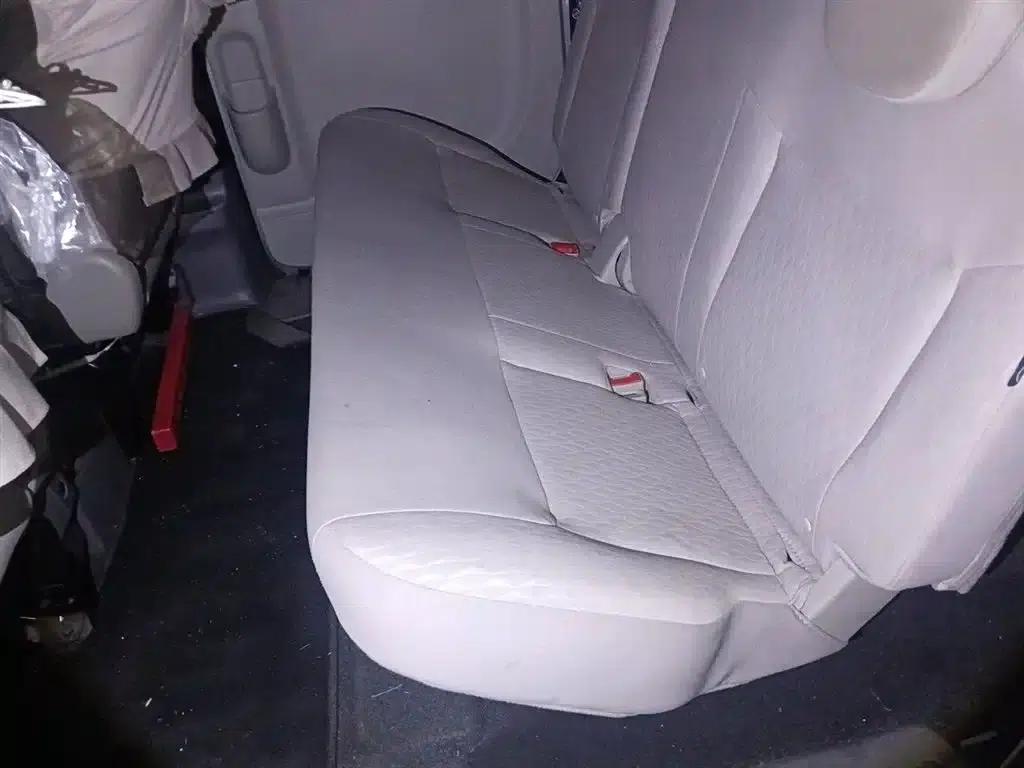 Nissan NV200 2018 1.6L CVT Luxury — миниатюра 15
