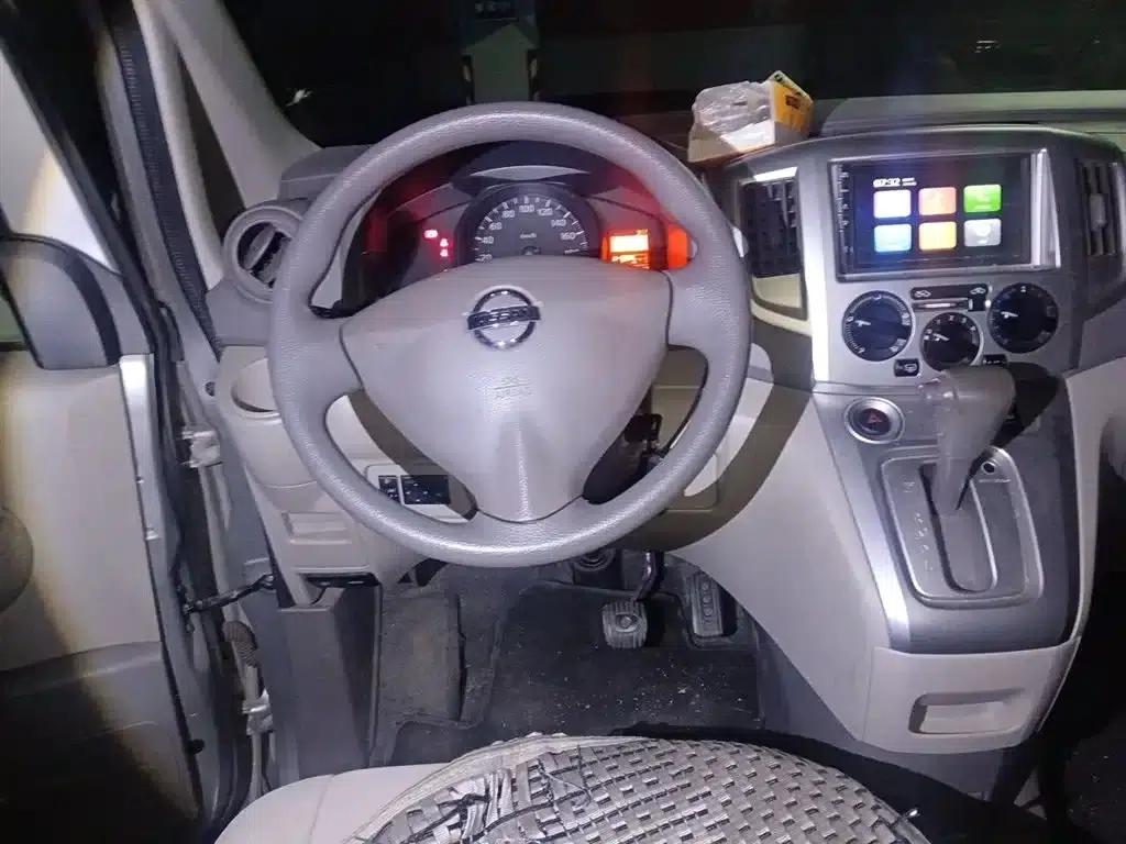 Nissan NV200 2018 1.6L CVT Luxury — миниатюра 3