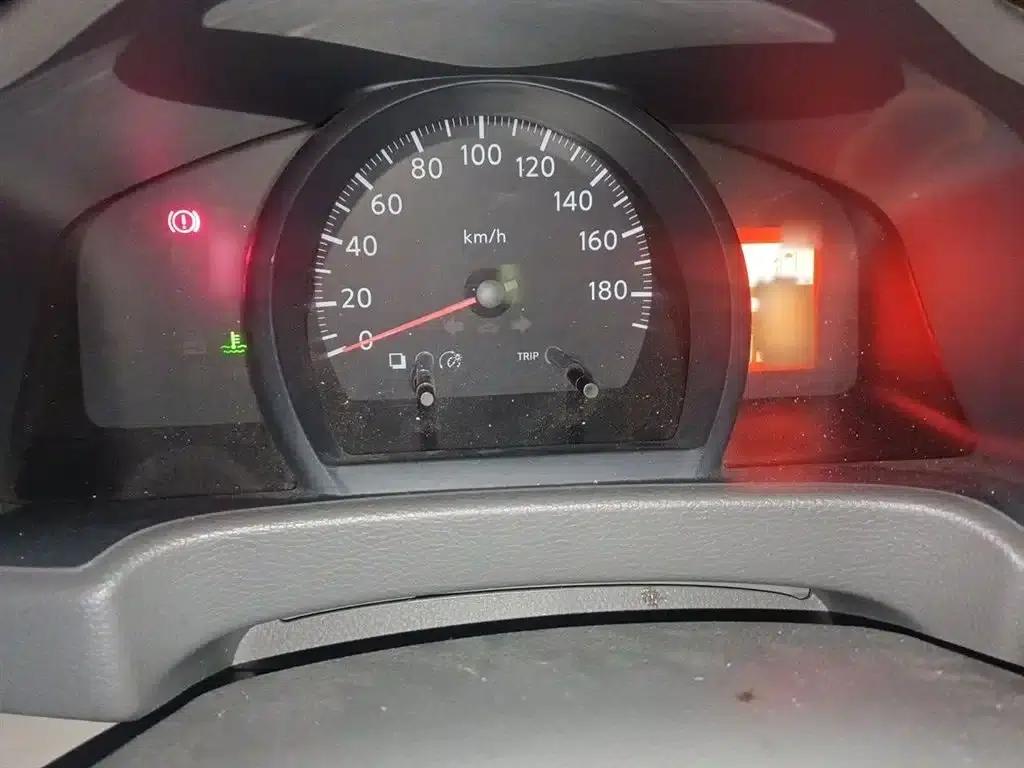 Nissan NV200 2018 1.6L CVT Luxury — миниатюра 4