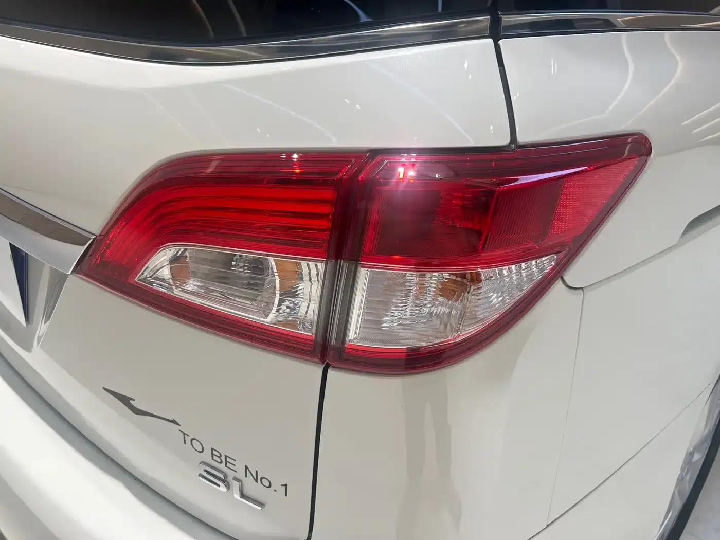 Quest 2015 3.5L SL — миниатюра 14