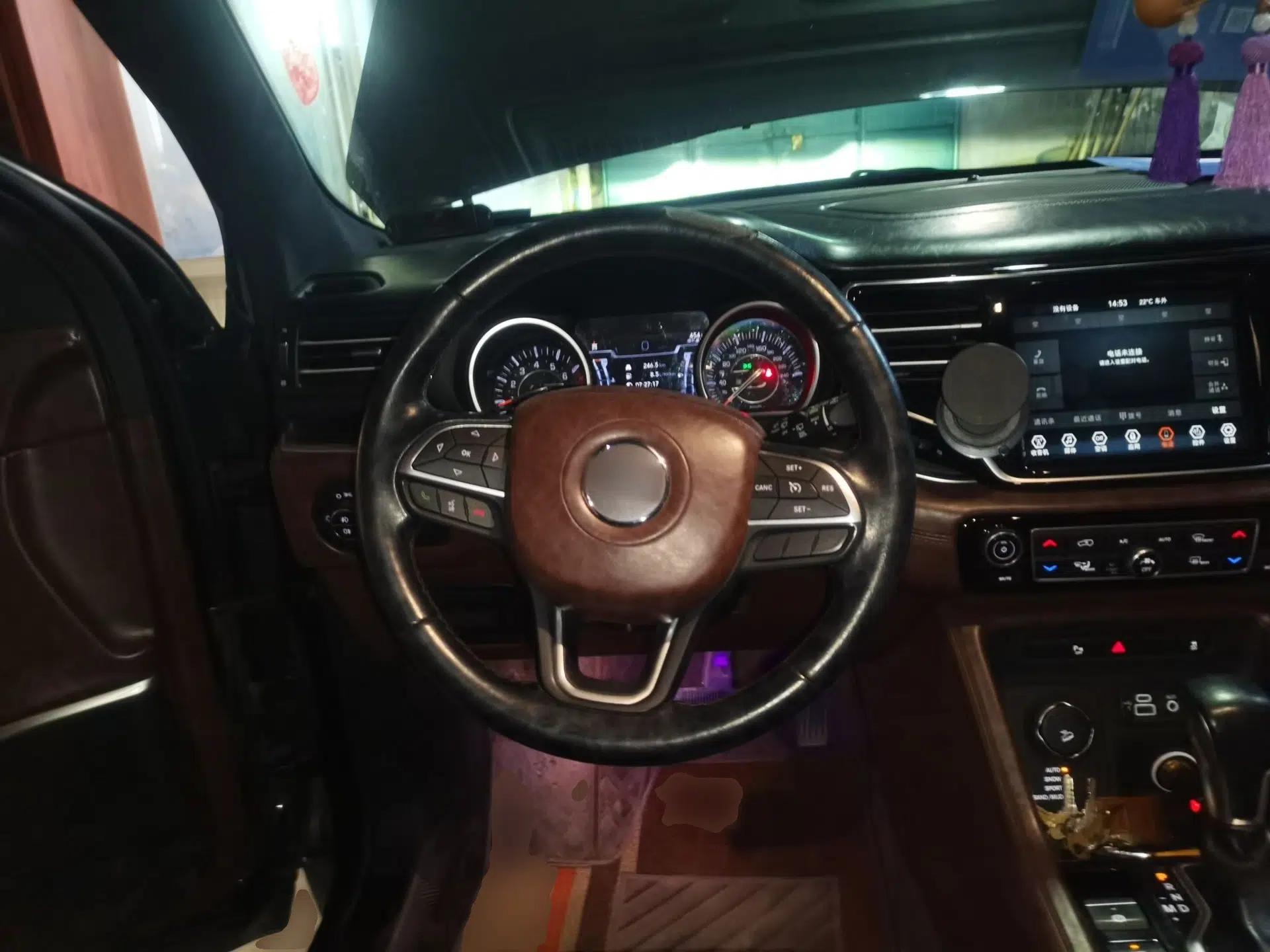 Jeep Grand Commander 2018 2.0T Four-Wheel Drive Enjoyment Edition China VI — миниатюра 11
