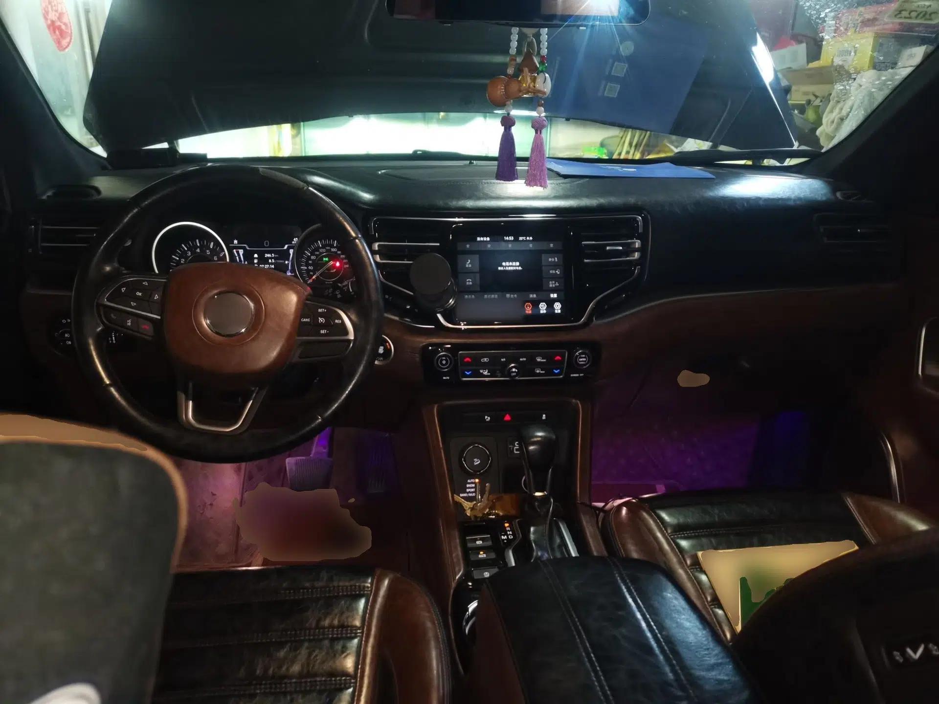 Jeep Grand Commander 2018 2.0T Four-Wheel Drive Enjoyment Edition China VI — миниатюра 10