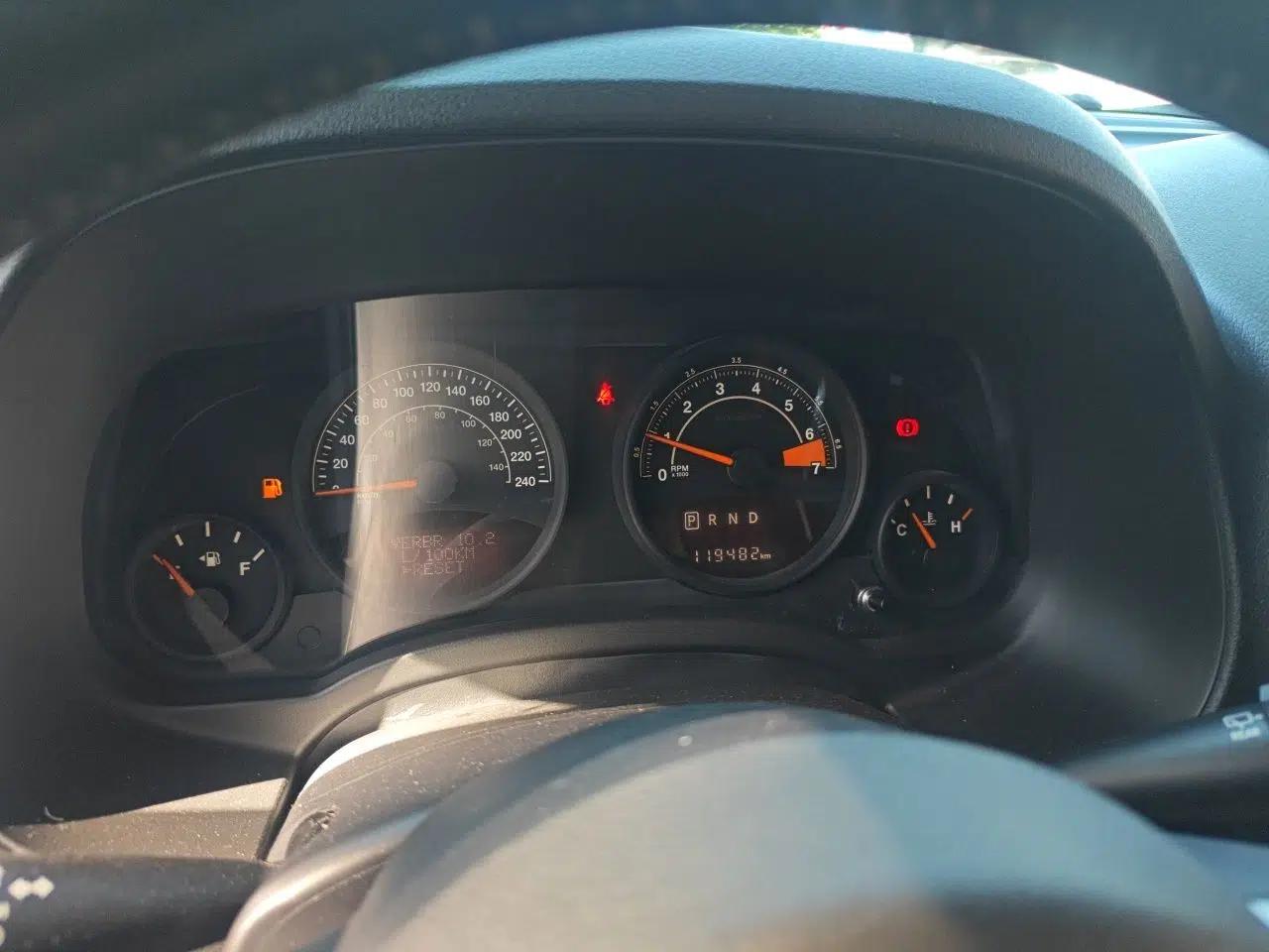 Jeep Patriot 2015 2.0L Sport Edition — миниатюра 12