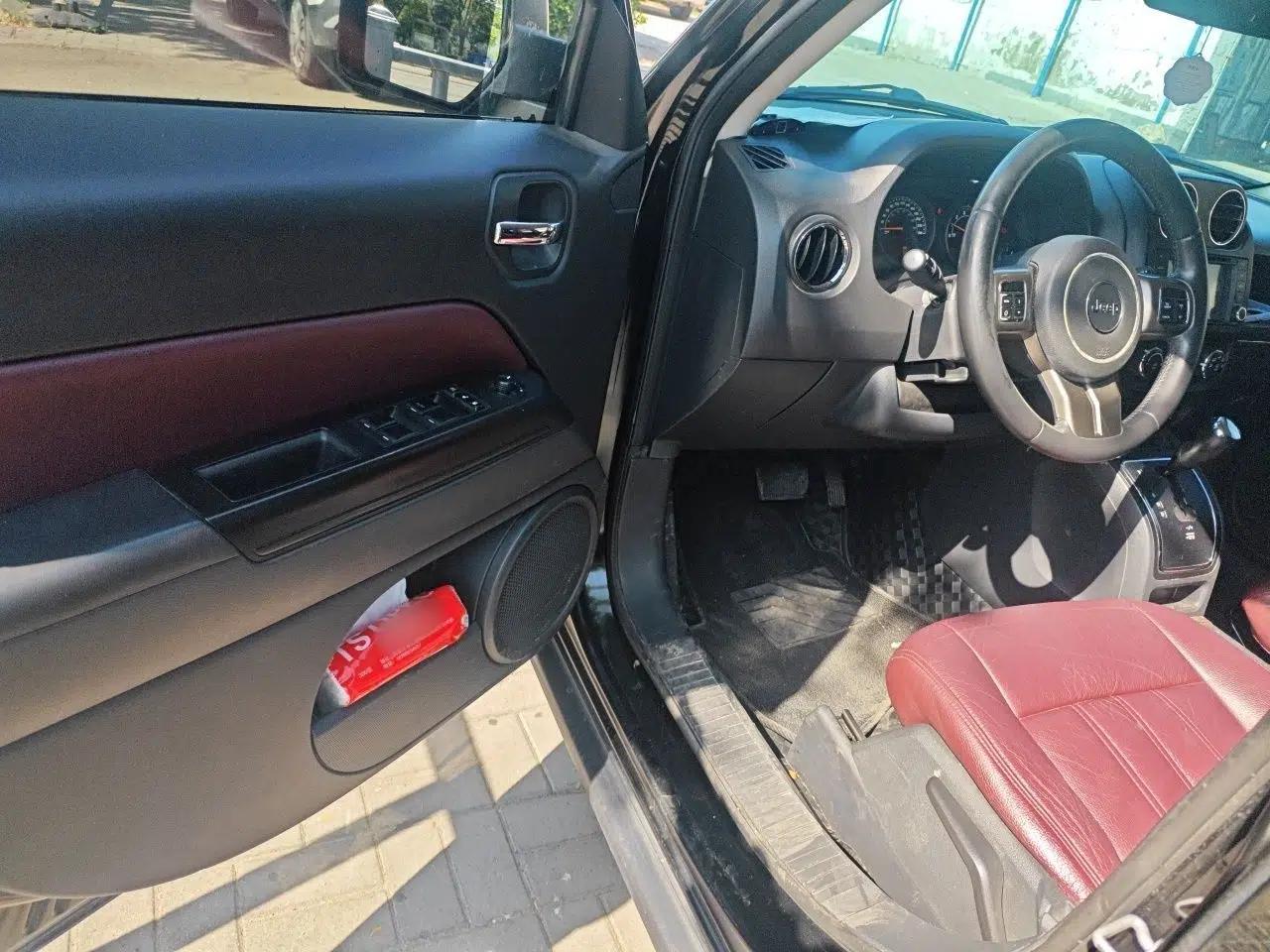 Jeep Patriot 2015 2.0L Sport Edition — миниатюра 17