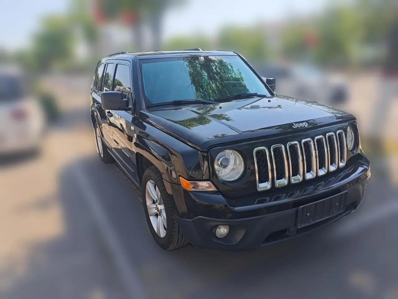 Jeep Patriot 2015 2.0L Sport Edition — миниатюра 3