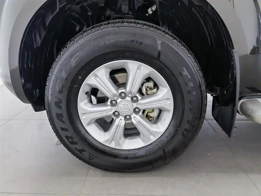 2017 Navara 2.5L Manual 2WD Flagship Edition QR25 — миниатюра 17