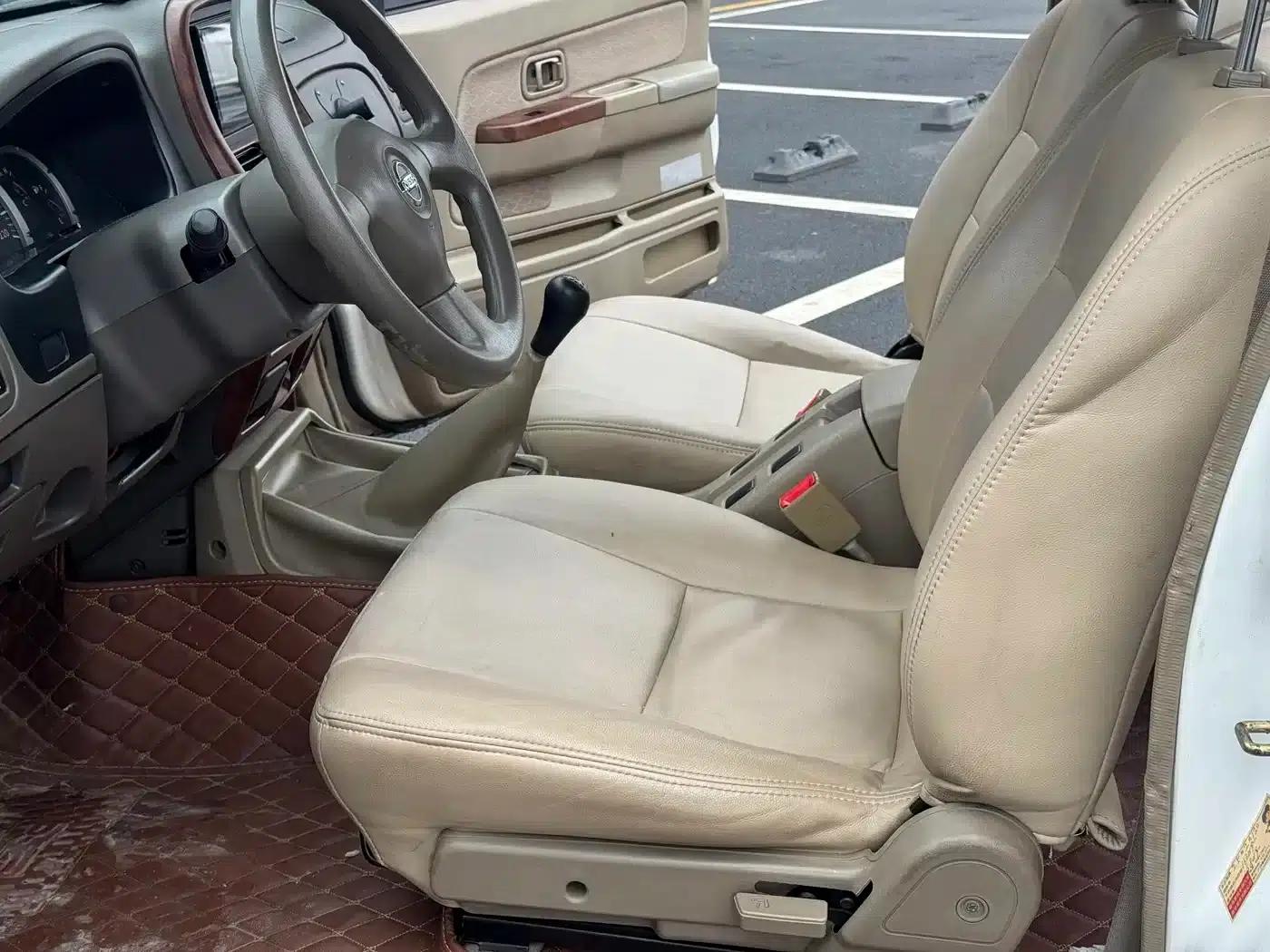Nissan D22 2013 2.4L Gasoline 2WD Premium Model — миниатюра 18