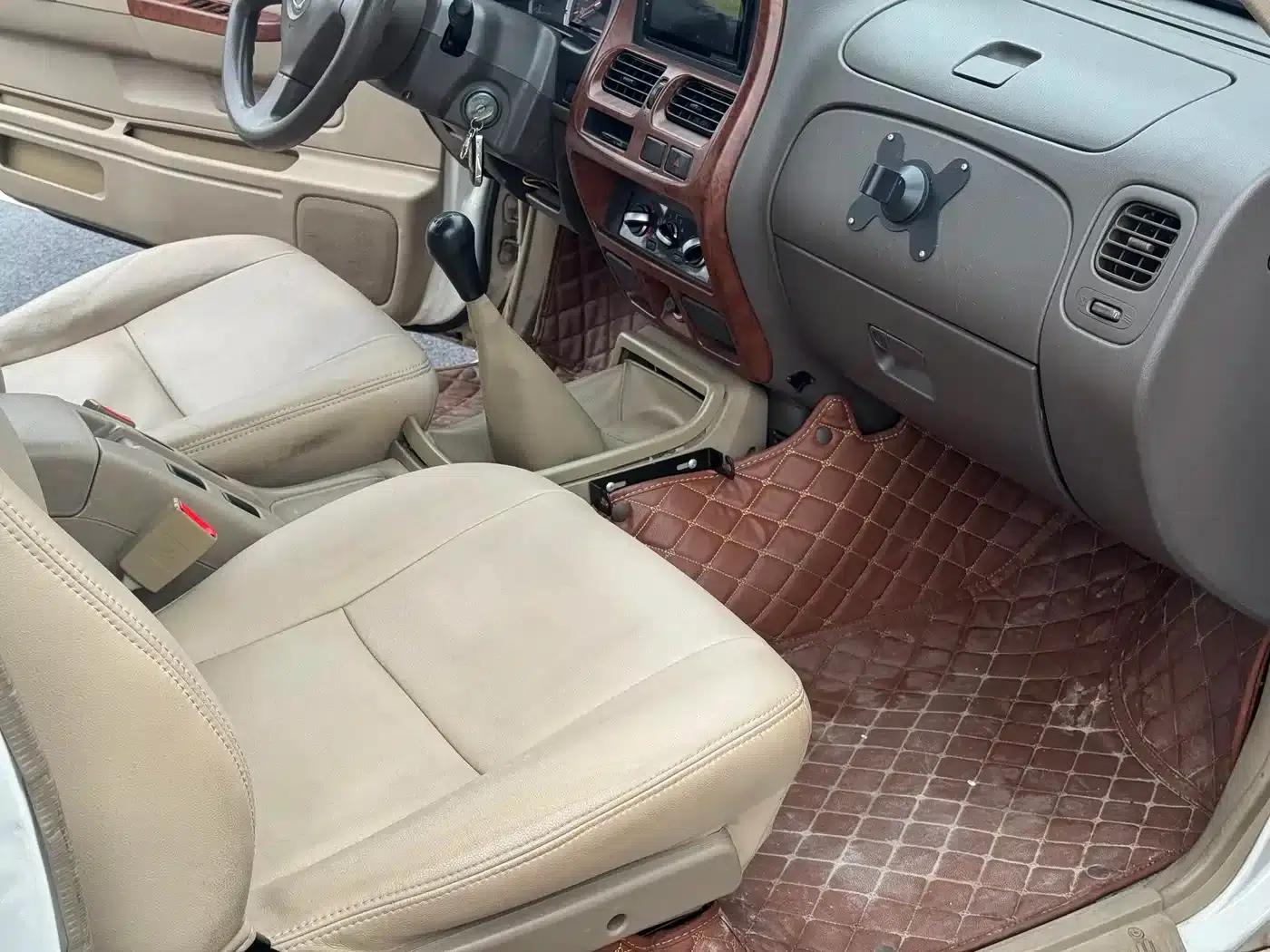 Nissan D22 2013 2.4L Gasoline 2WD Premium Model — миниатюра 20