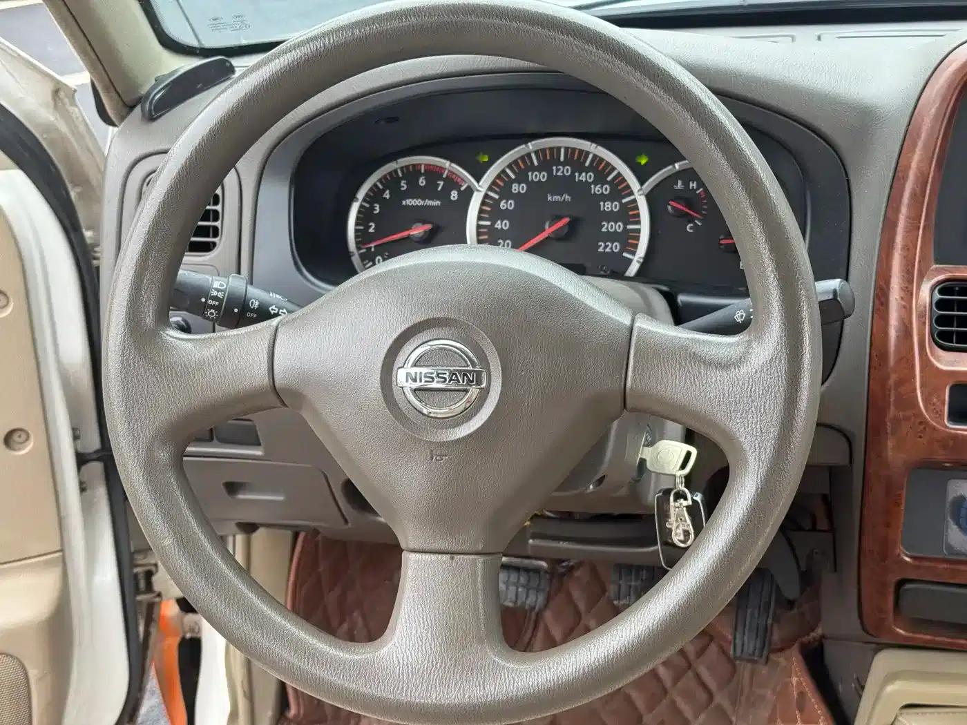 Nissan D22 2013 2.4L Gasoline 2WD Premium Model — миниатюра 25