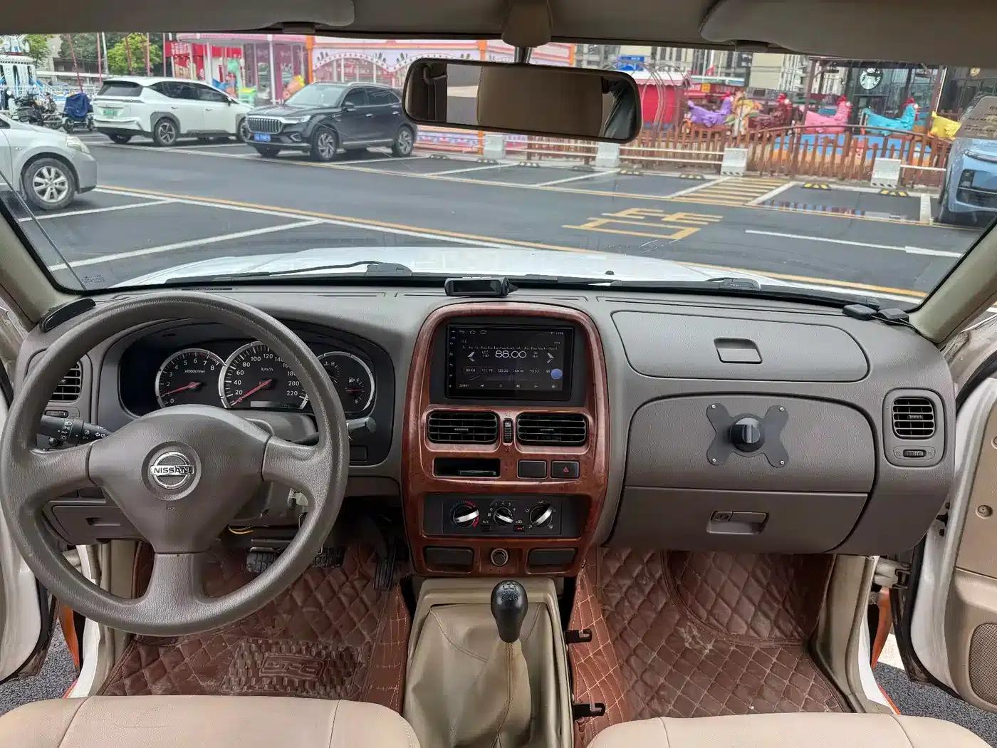 Nissan D22 2013 2.4L Gasoline 2WD Premium Model — миниатюра 28