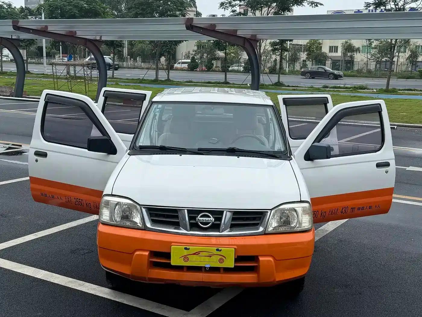 Nissan D22 2013 2.4L Gasoline 2WD Premium Model — миниатюра 4