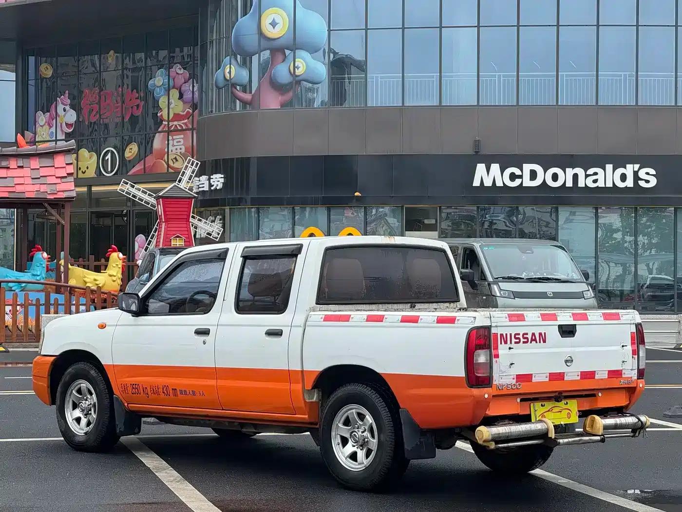 Nissan D22 2013 2.4L Gasoline 2WD Premium Model — миниатюра 8