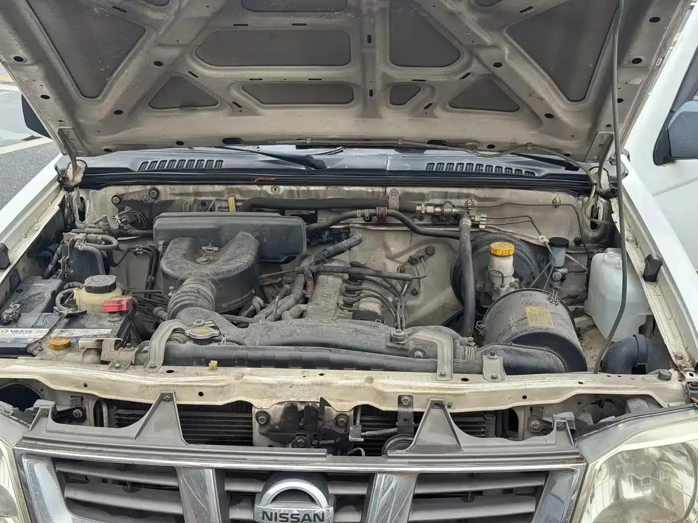 Nissan D22 2013 2.4L Gasoline 2WD Premium Model — миниатюра 10