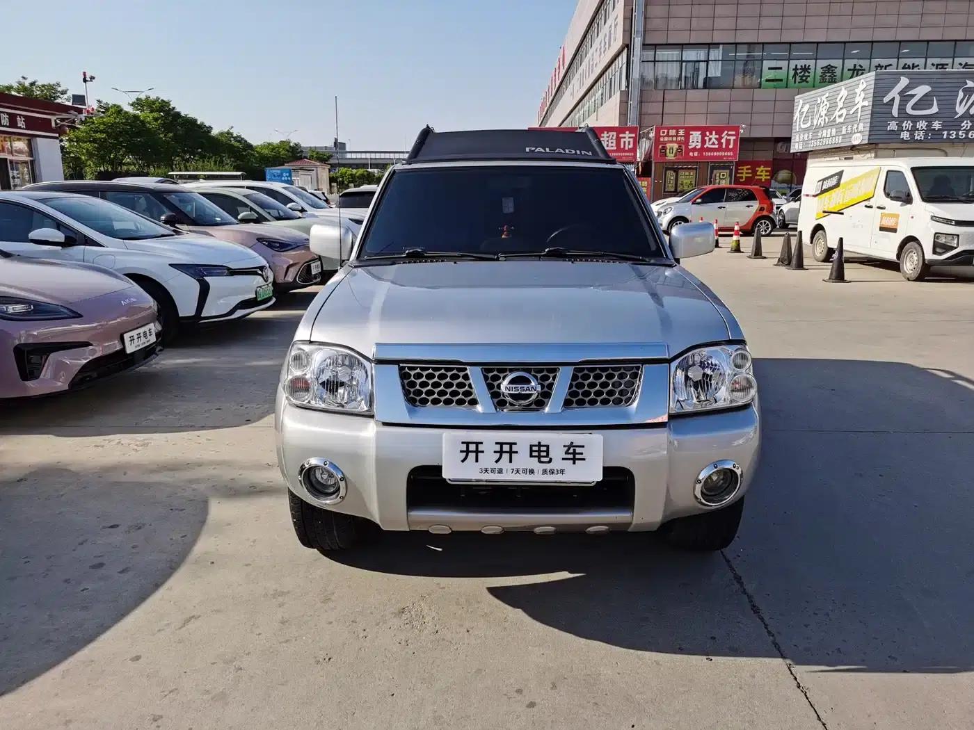 Nissan Paladin 2013 2.4L 2WD Standard Edition (China V Emission Standard) — миниатюра 1