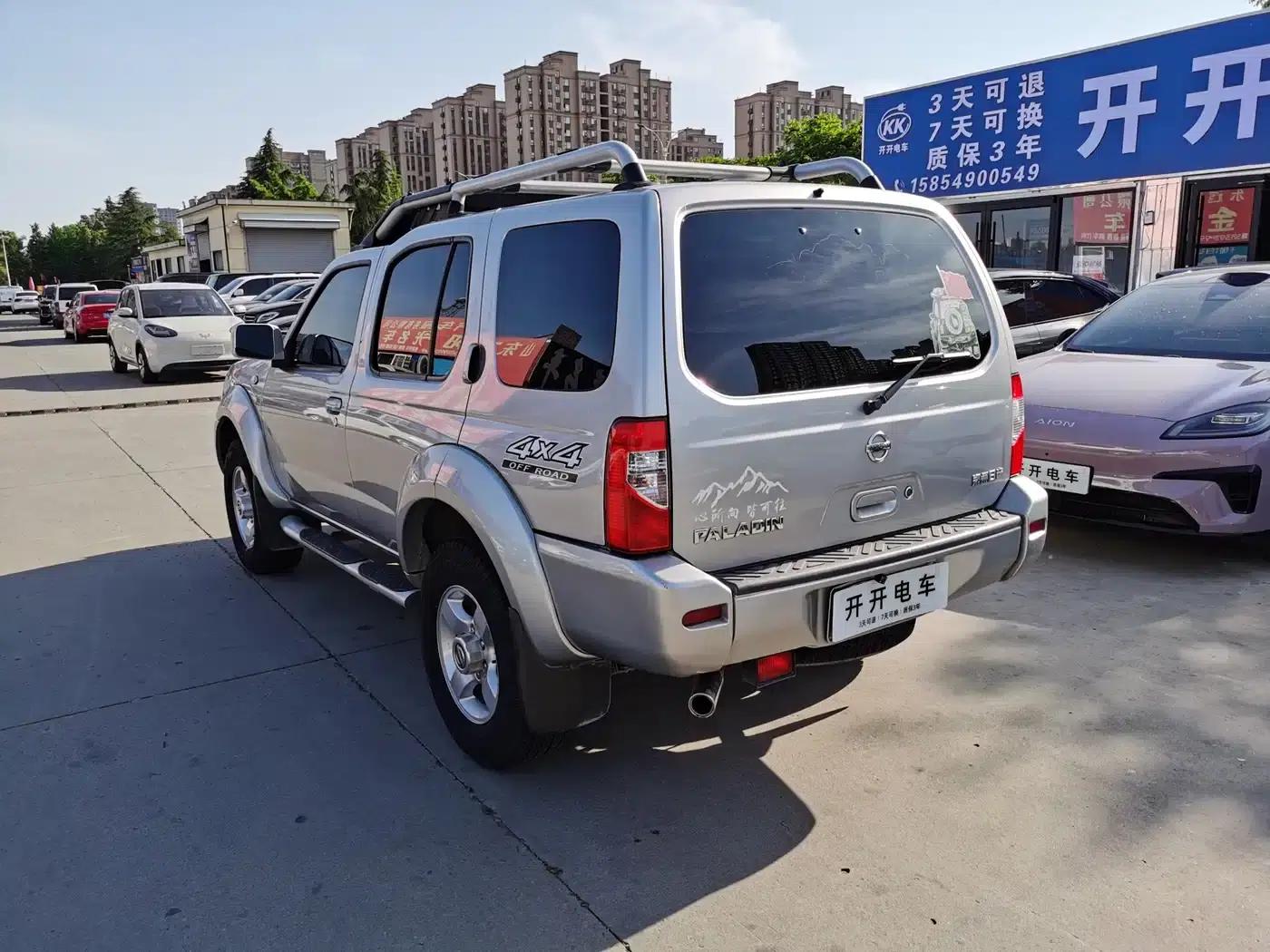 Nissan Paladin 2013 2.4L 2WD Standard Edition (China V Emission Standard) — миниатюра 6