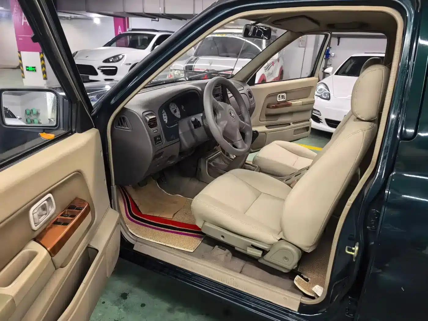 Nissan Paladin 2008 2.4L 2WD Standard Edition — миниатюра 7