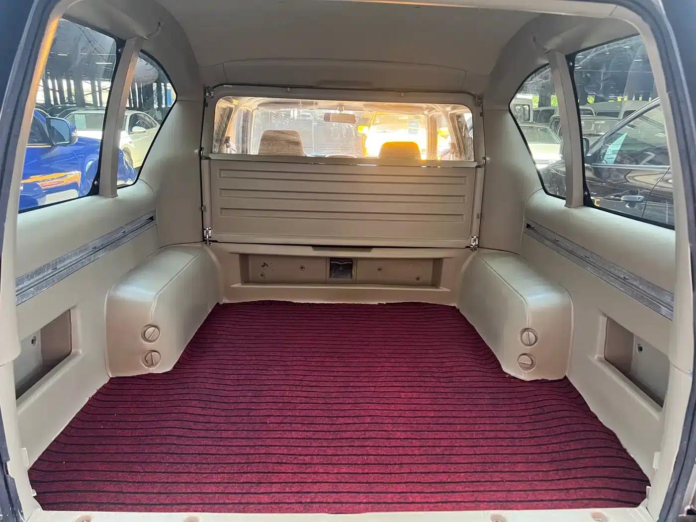 2013 Nissan ZN Van 2.4L 2WD Luxury 5-Seater — миниатюра 15