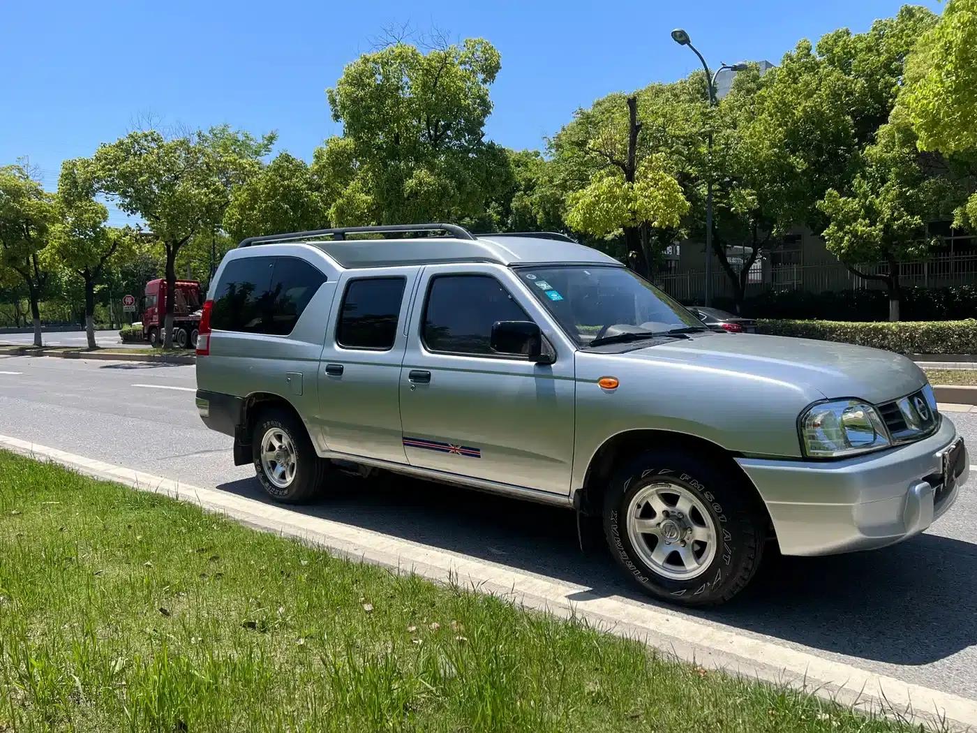 2013 Nissan ZN Van 2.4L 2WD Luxury 5-Seater — миниатюра 3