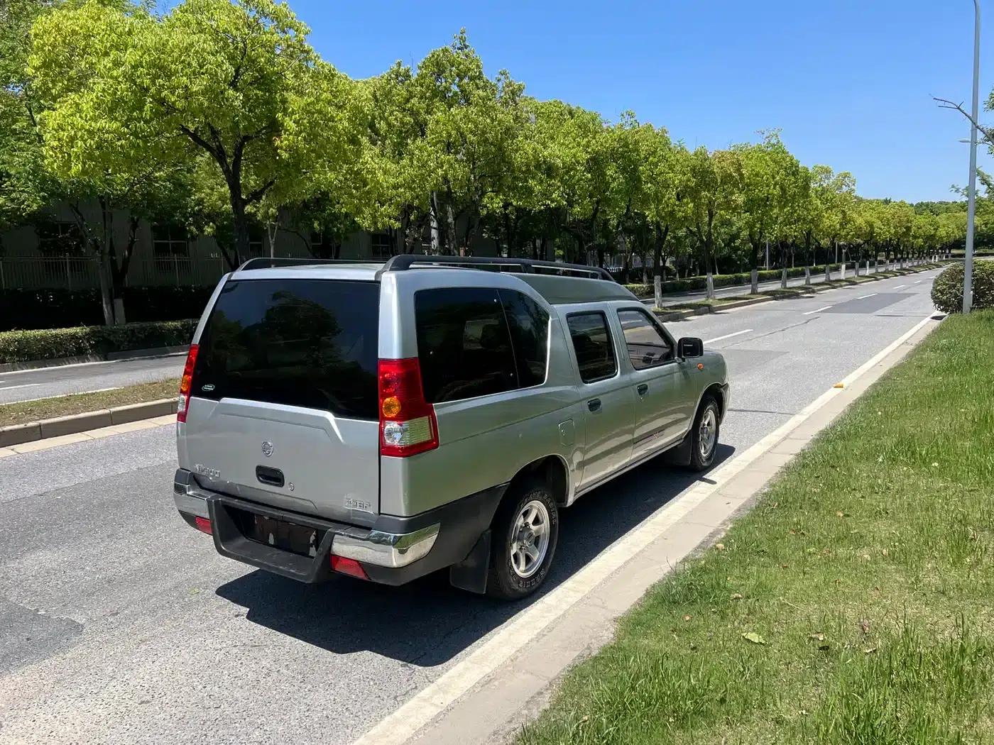 2013 Nissan ZN Van 2.4L 2WD Luxury 5-Seater — миниатюра 4