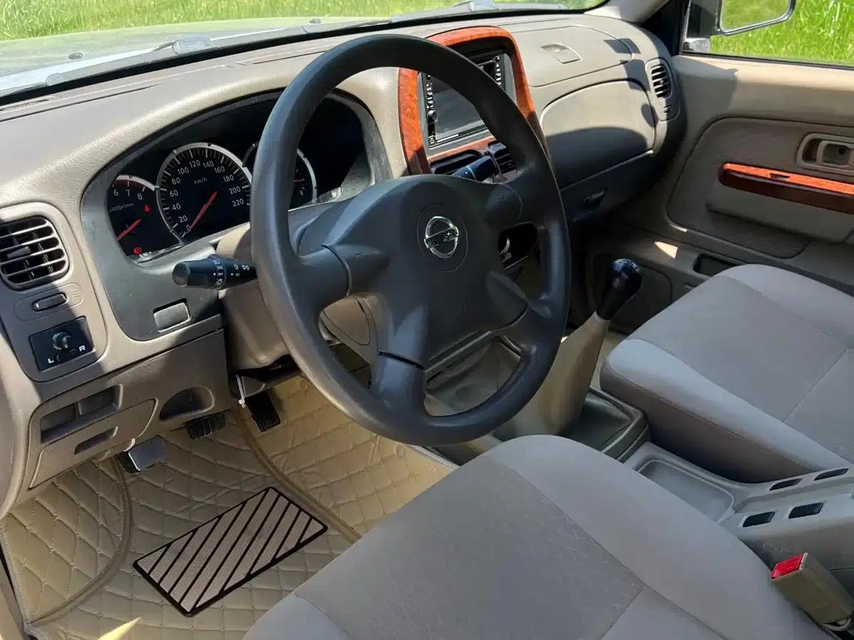 2013 Nissan ZN Van 2.4L 2WD Luxury 5-Seater — миниатюра 7