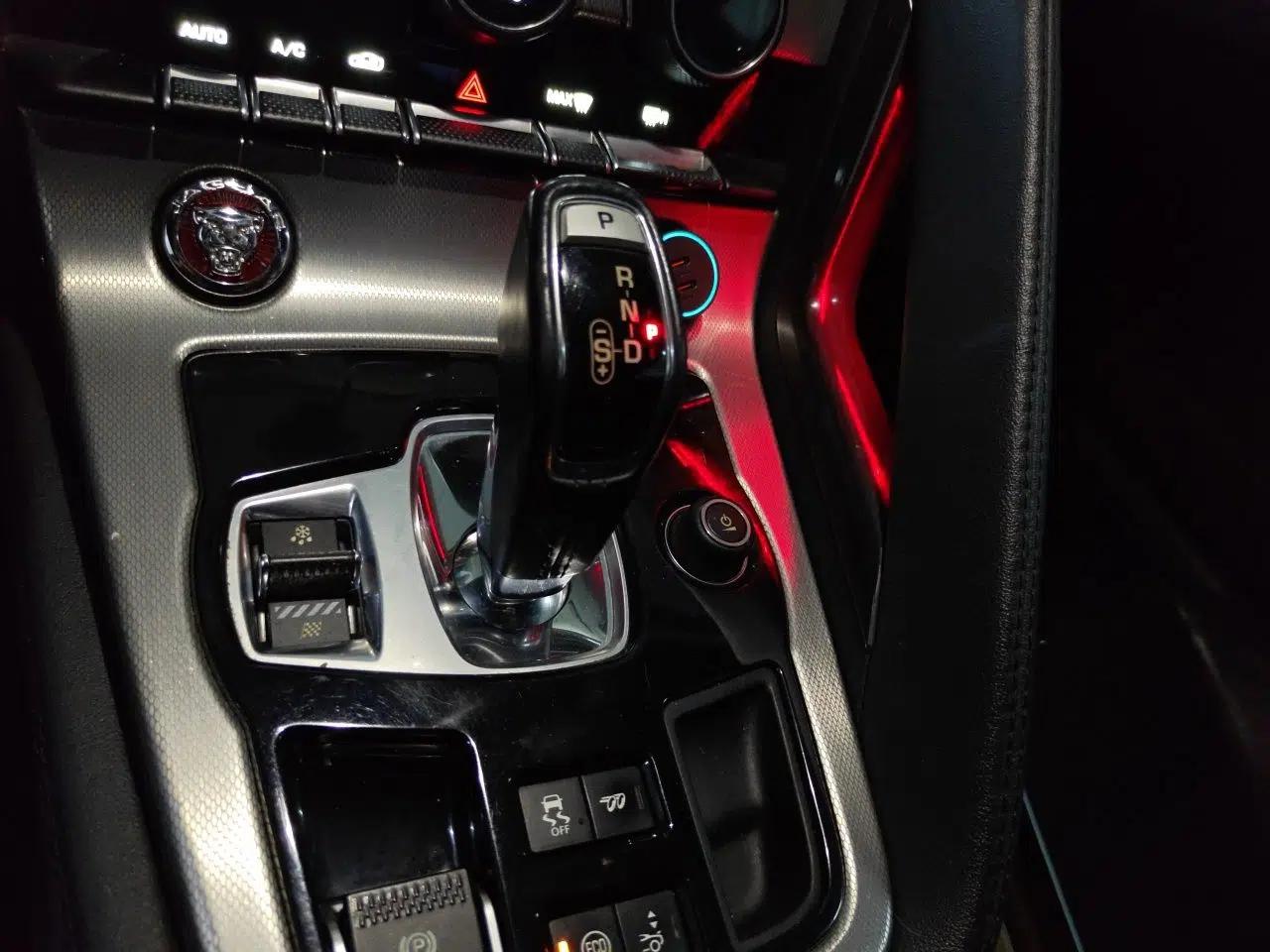Jaguar F-TYPE 2015 3.0 SC Hardtop Version — миниатюра 15
