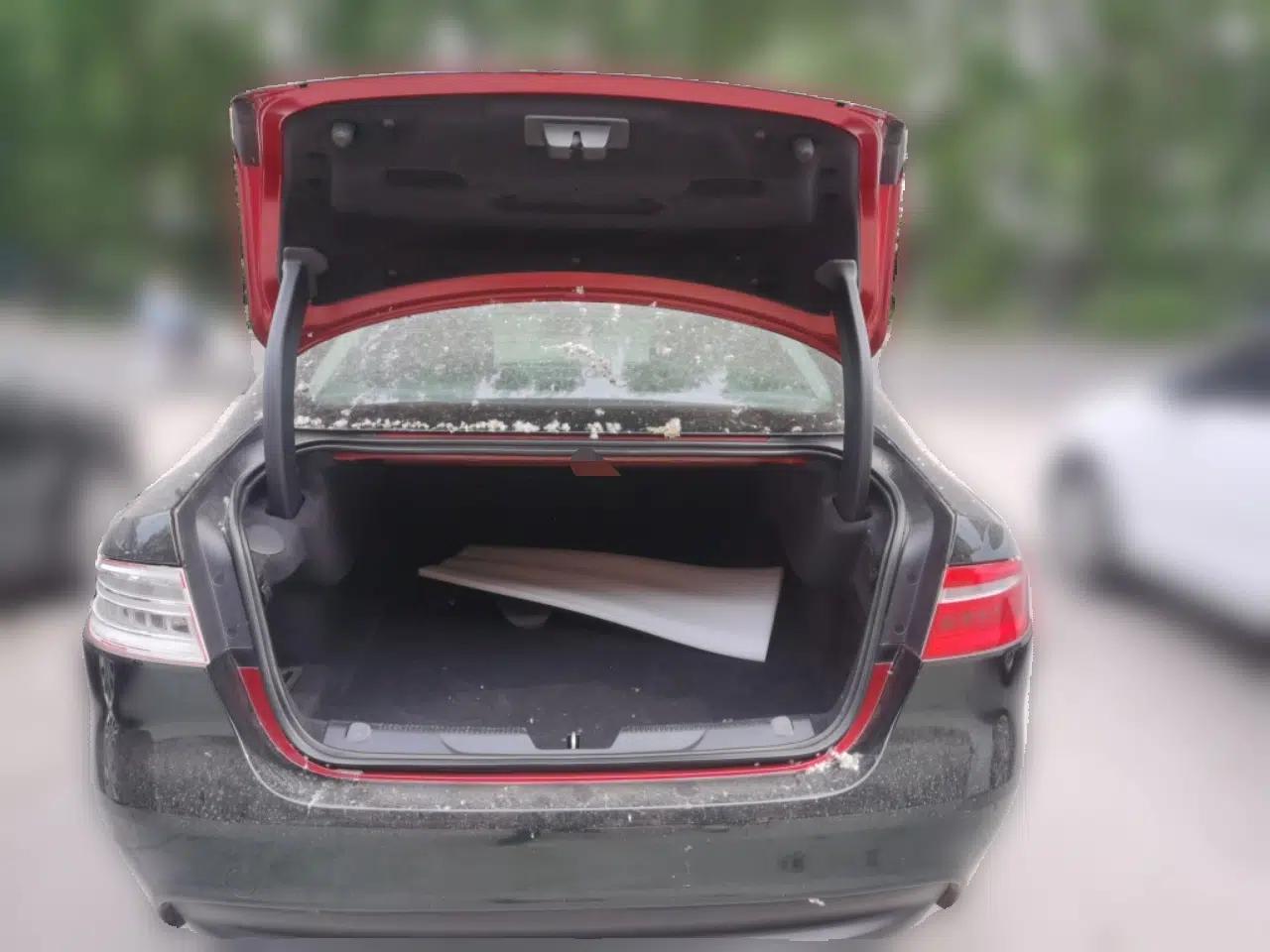 Jaguar XE 2015 2.0T 200 PS R-Sport — миниатюра 20