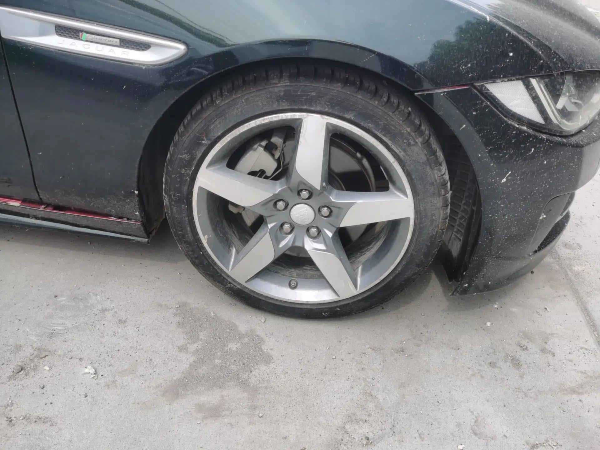Jaguar XE 2015 2.0T 200 PS R-Sport — миниатюра 8