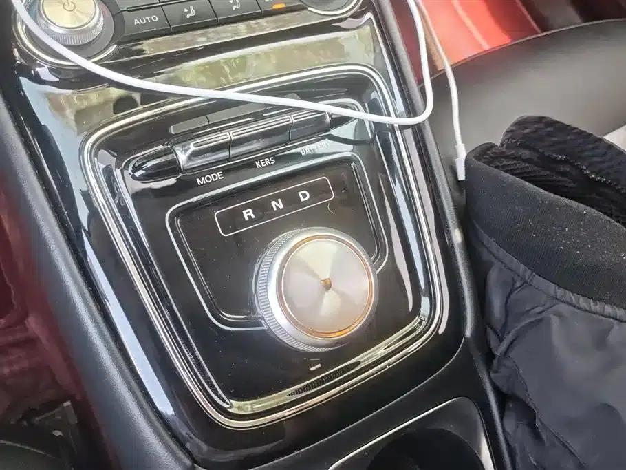 Roewe Ei5 2018 Internet Flagship Edition — миниатюра 16