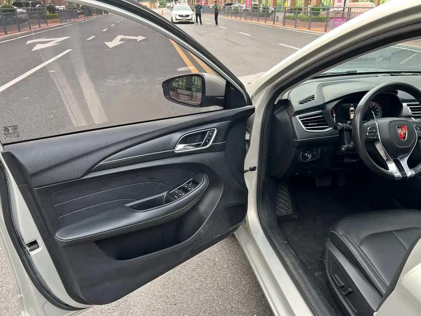 Roewe Ei5 2018 Internet Luxury Edition — миниатюра 15