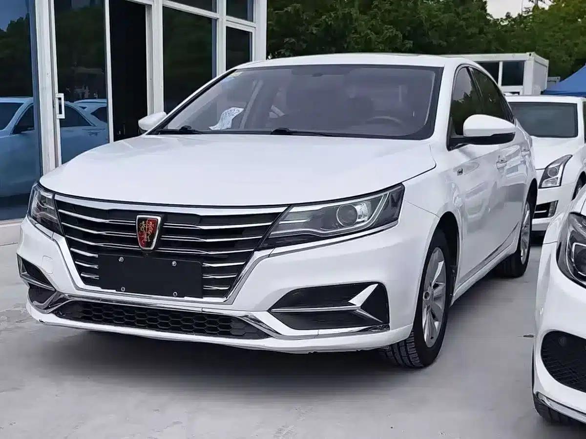 Roewe i6 New Energy 2017 45T Hybrid Connected Smart Edition — миниатюра 1