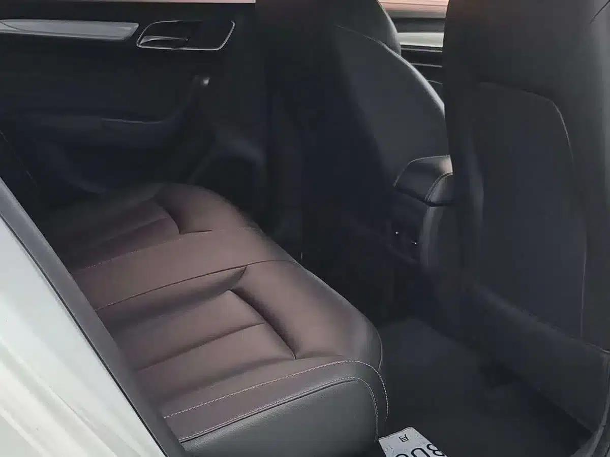 Roewe i6 New Energy 2017 45T Hybrid Connected Smart Edition — миниатюра 11