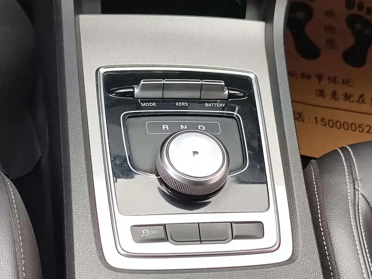 Roewe i6 New Energy 2017 45T Hybrid Connected Smart Edition — миниатюра 14
