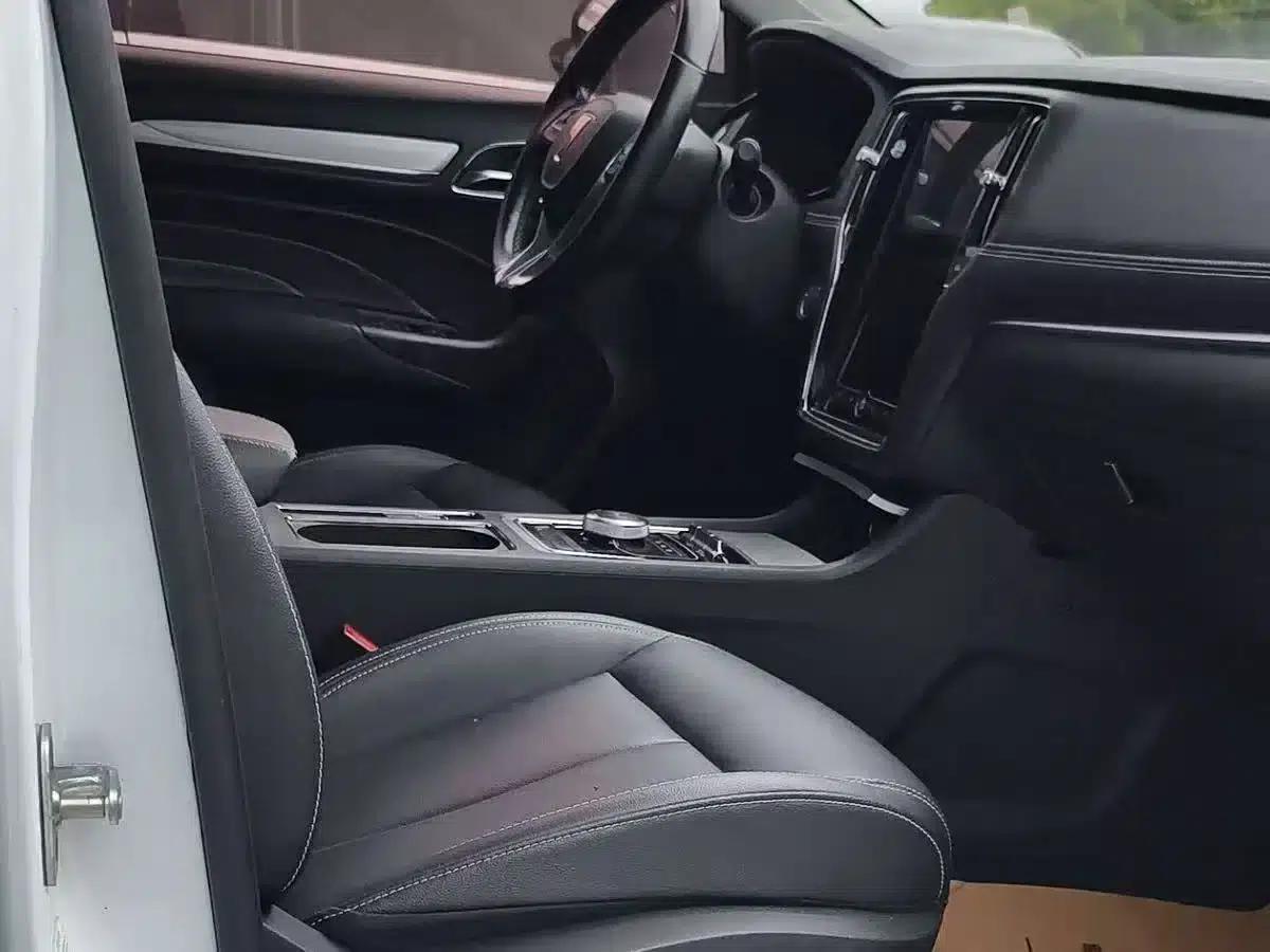 Roewe i6 New Energy 2017 45T Hybrid Connected Smart Edition — миниатюра 9