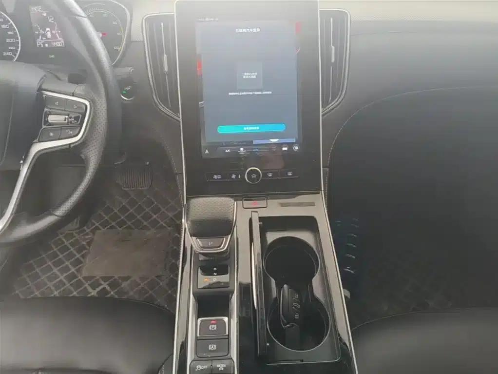 Roewe i6 MAX New Energy 2020 1.5T PHEV Cool Edition — миниатюра 13