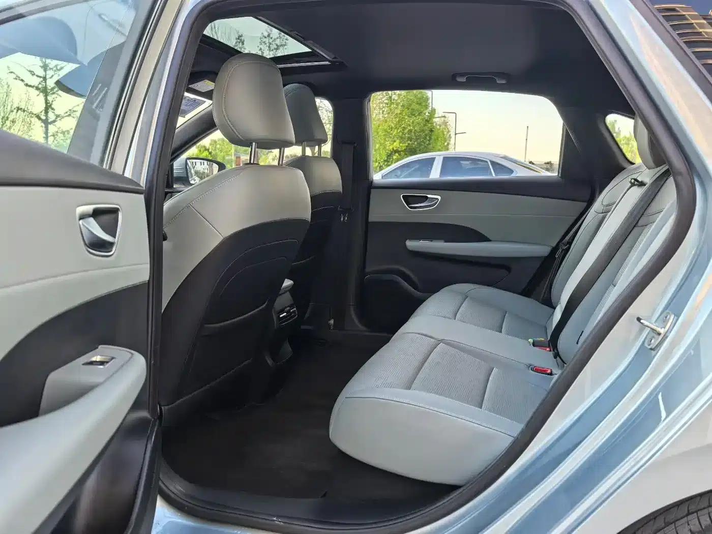 Roewe D6 2025 520km Smart Edition — миниатюра 5