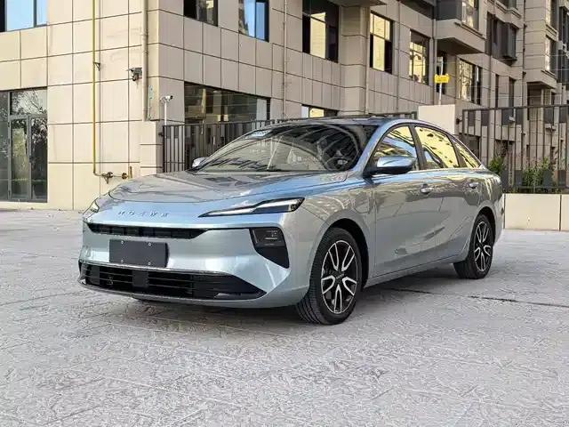 Roewe D6 2025 520km Smart Edition