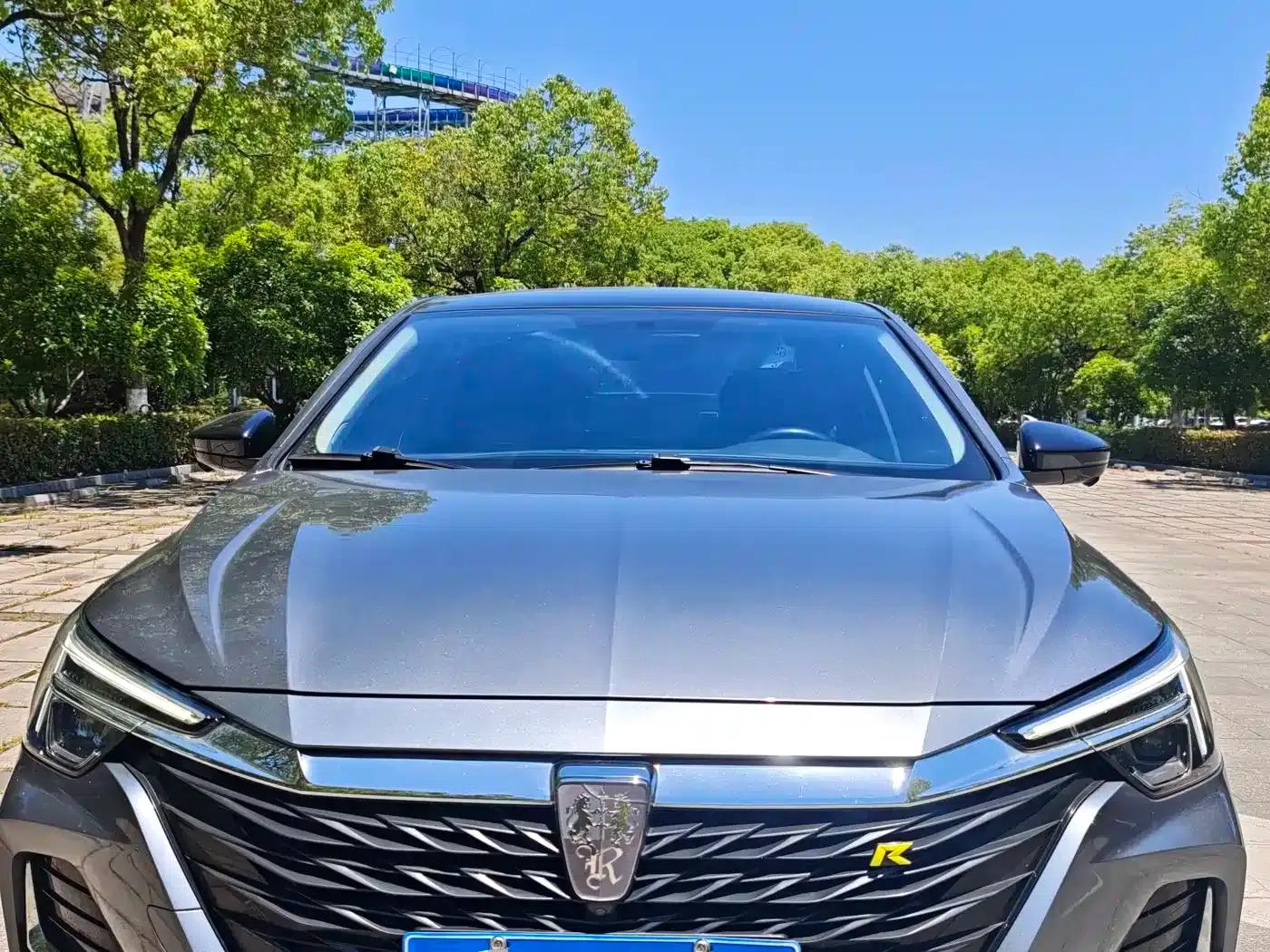 Roewe i6 MAX 2020 300TGI Automatic Cool Panoramic Sunroof Edition — миниатюра 2