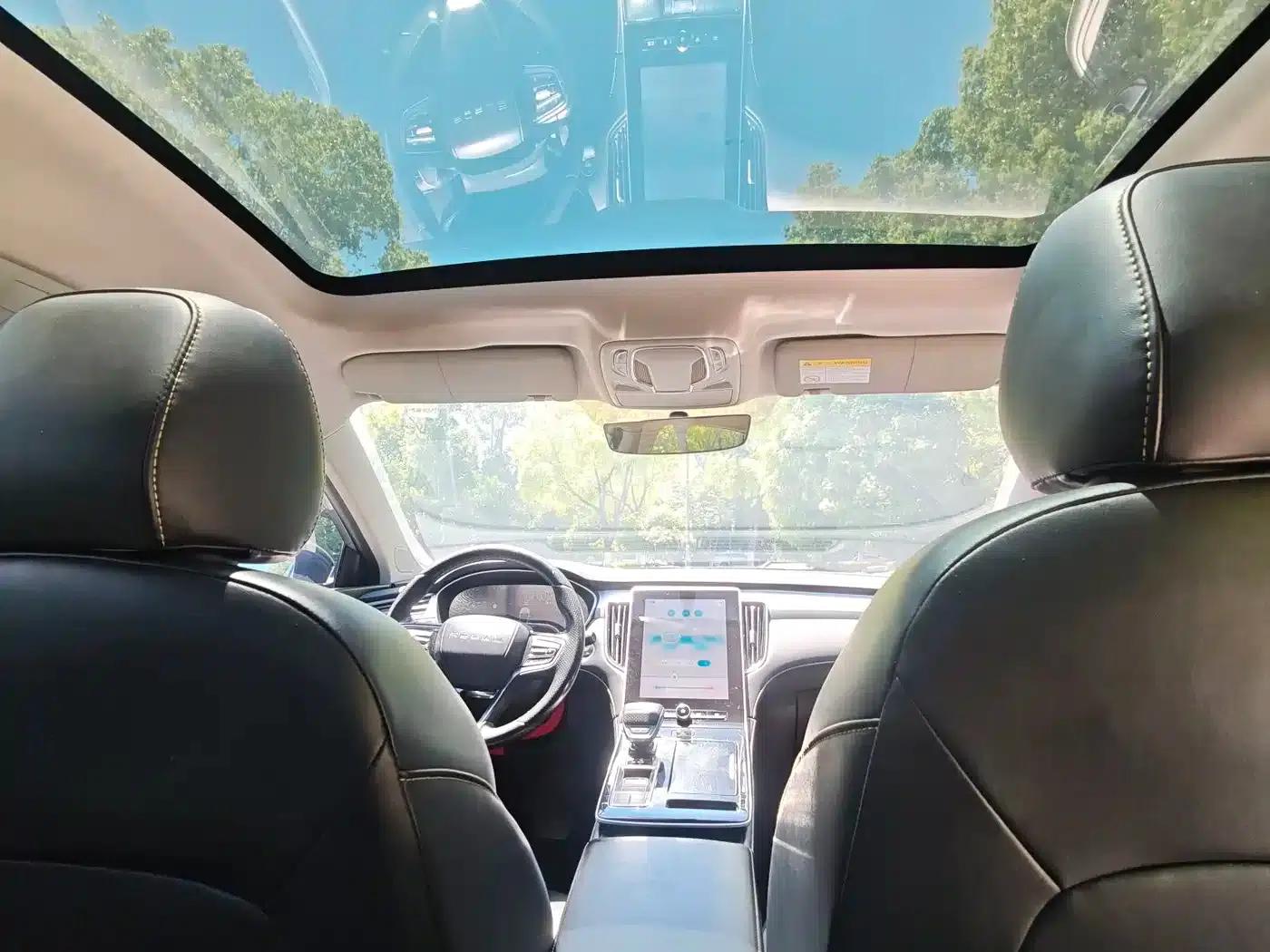 Roewe i6 MAX 2020 300TGI Automatic Cool Panoramic Sunroof Edition — миниатюра 7