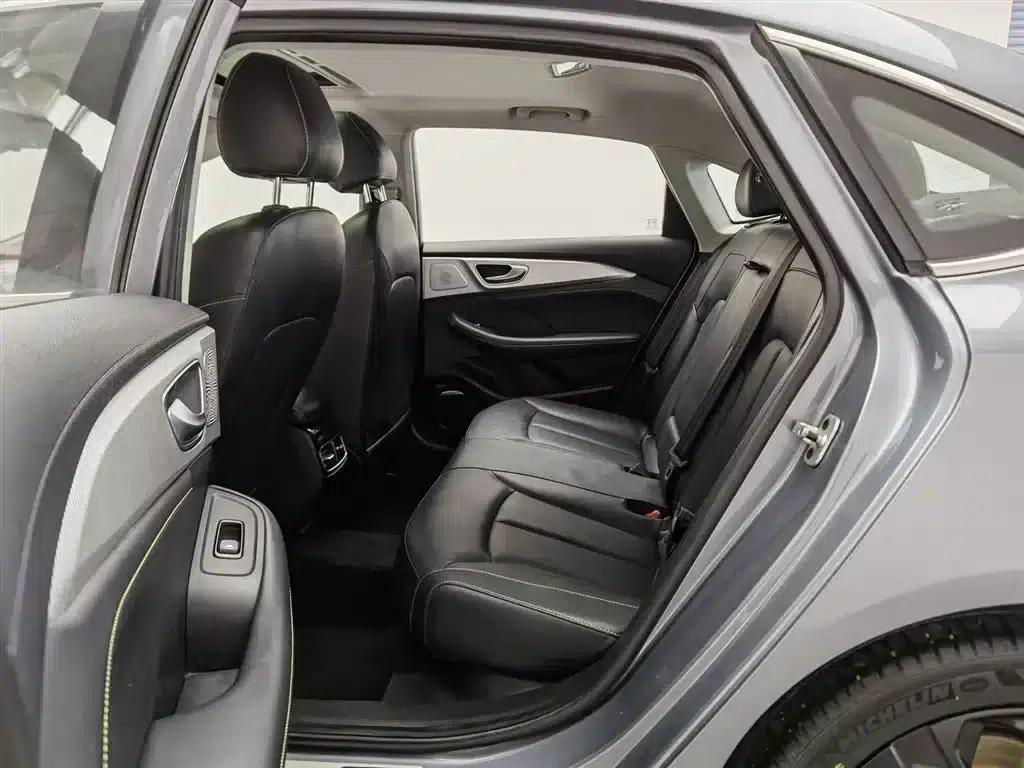 Roewe i6 MAX 2020 300TGI Automatic Cool and Intelligent Driving Edition — миниатюра 15