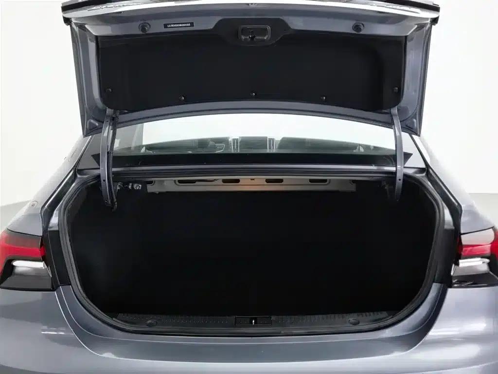 Roewe i6 MAX 2020 300TGI Automatic Cool and Intelligent Driving Edition — миниатюра 16