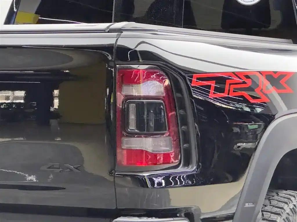 RAM Trucks Tyrannosaurus Rex 2022 6.2T US Spec — миниатюра 21