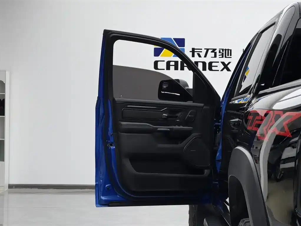 RAM Trucks Tyrannosaurus Rex 2022 6.2T US Spec — миниатюра 5